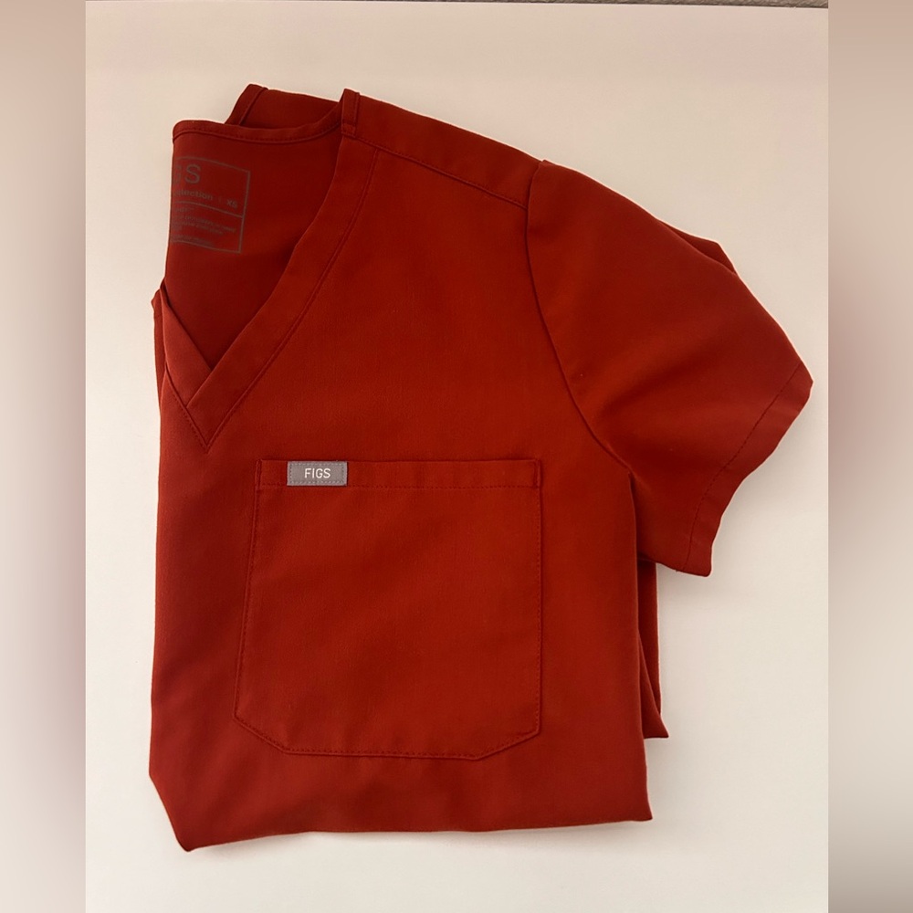 Figs One Pocket Scrub Top